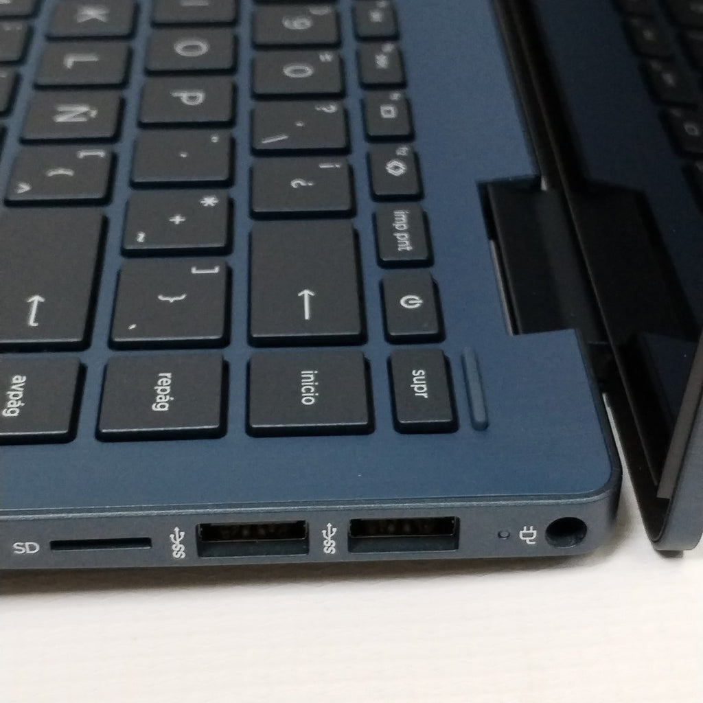 LAPTOP HP PAVILION X360 14-EK0008LA (2024) 512 GB SSD 8 GB RAM (SEMINUEVO)