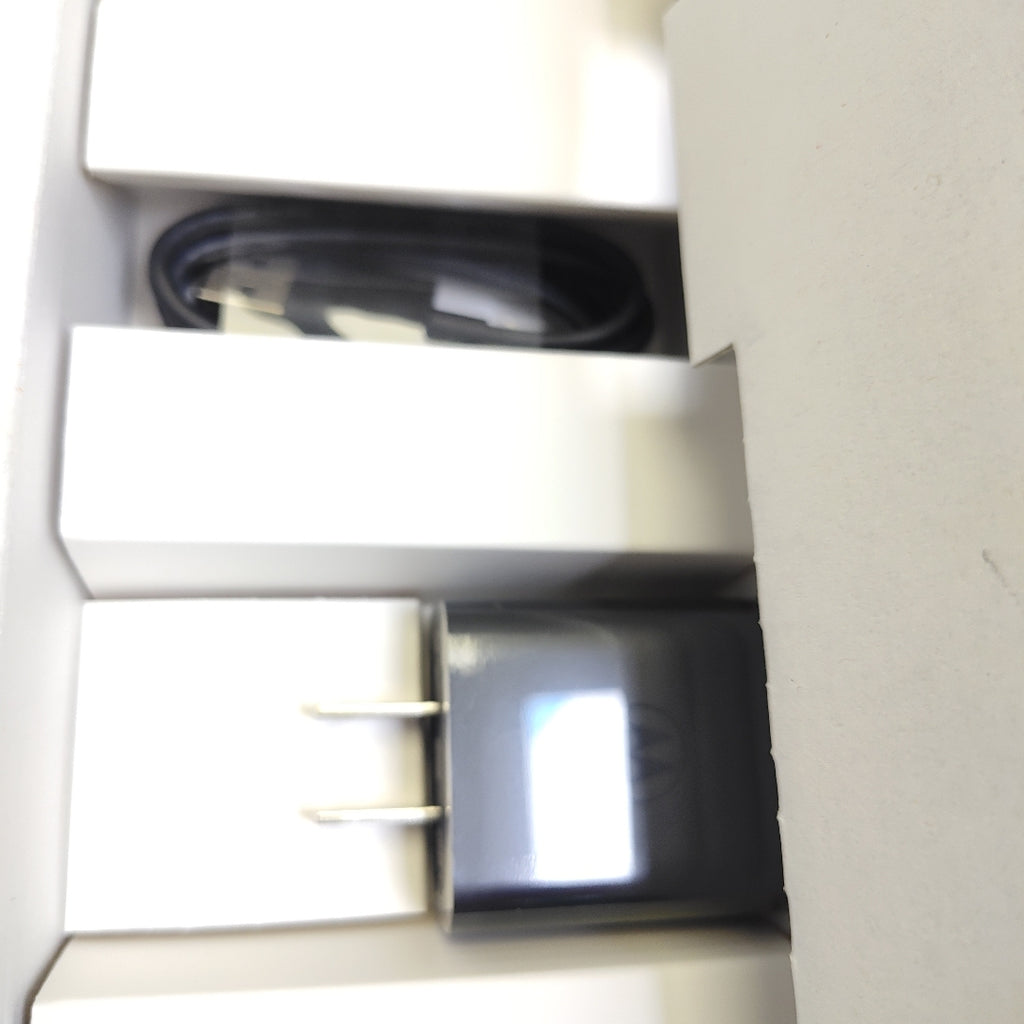 CELULAR MOTOROLA MOTO E13 XT2345-2 64 GB 2 GB RAM (SEMINUEVO)