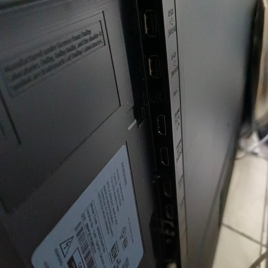 PANTALLA SAMSUNG QN55Q70AAF (2021) 50" QLED 4K (SEMINUEVO)