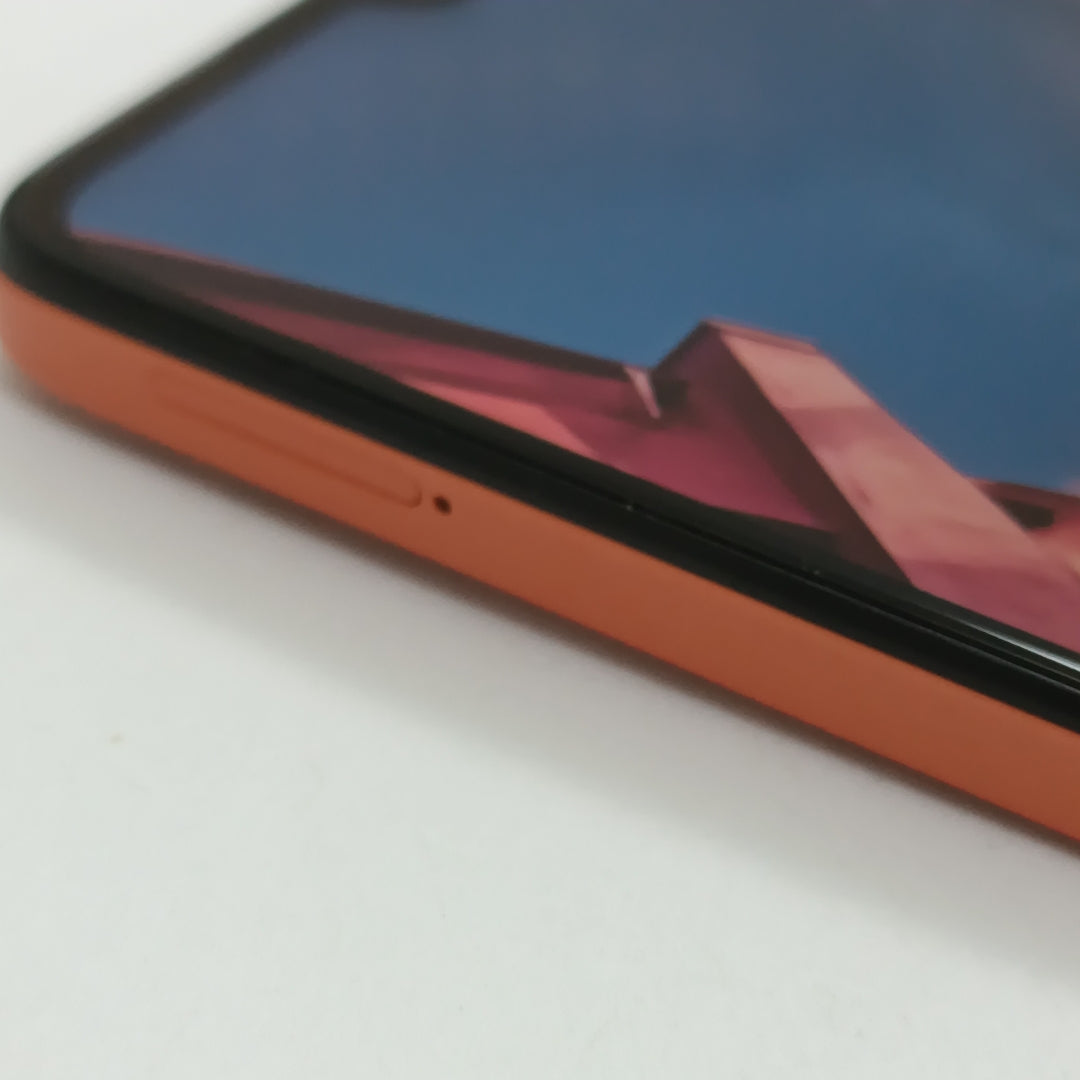 CELULAR MOTOROLA MOTO G06 XT2535-2 (2025) 64 GB 4 GB RAM (SEMINUEVO)