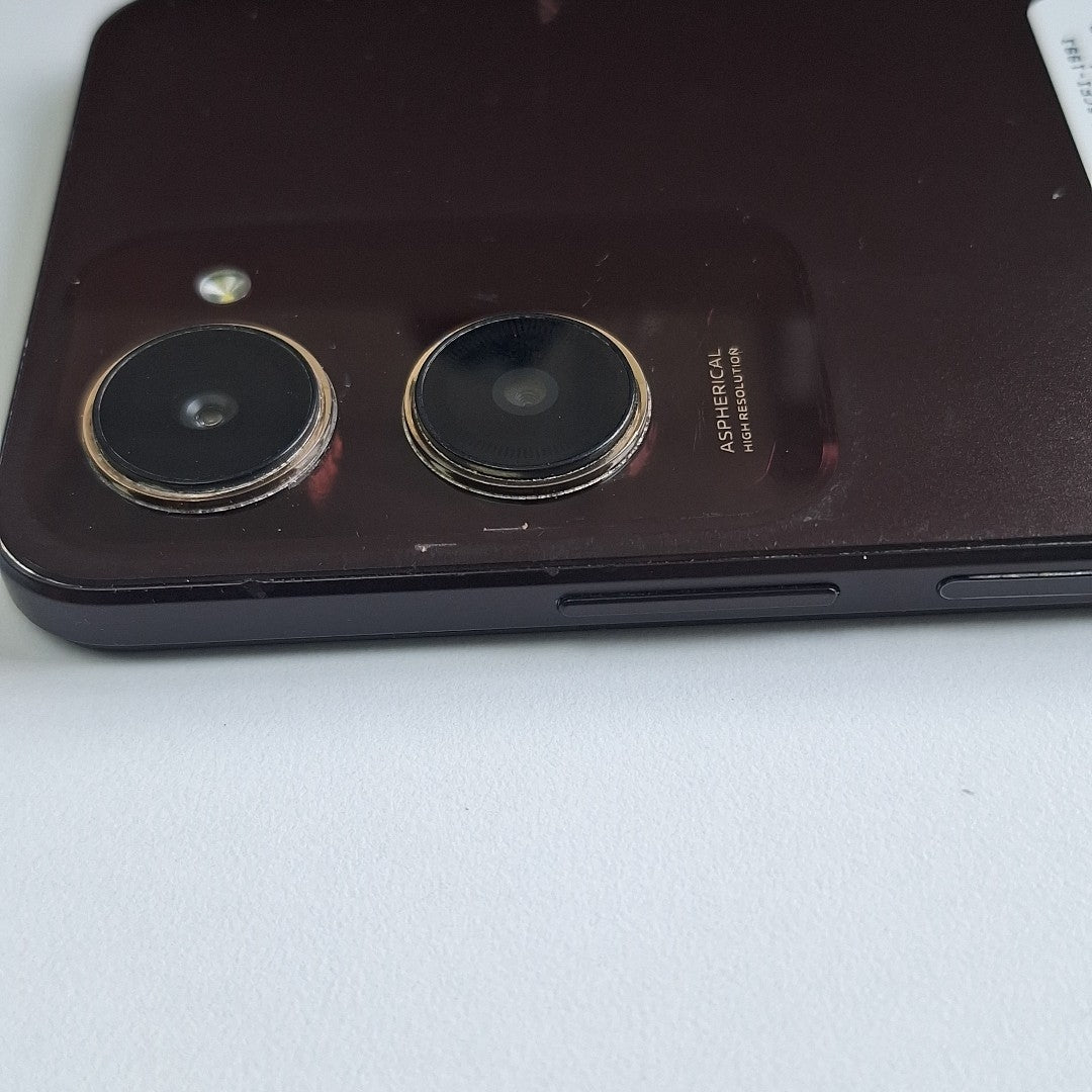 CELULAR VIVO Y18 V2333 256 GB 8 GB RAM (SEMINUEVO)