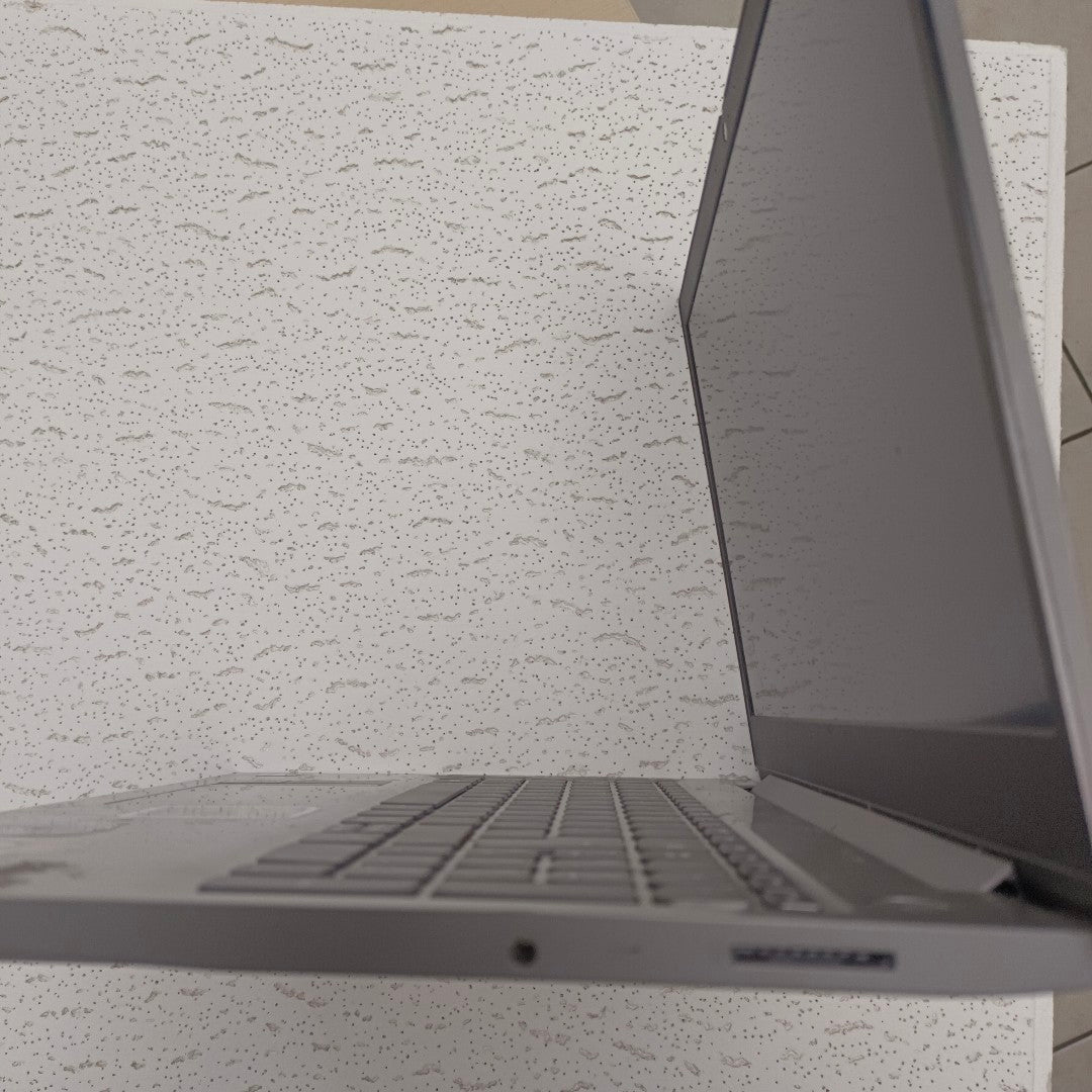 LAPTOP LENOVO IDEAPAD 3 15IML05 (2022) 512 GB SSD 12 GB RAM (SEMINUEVO)