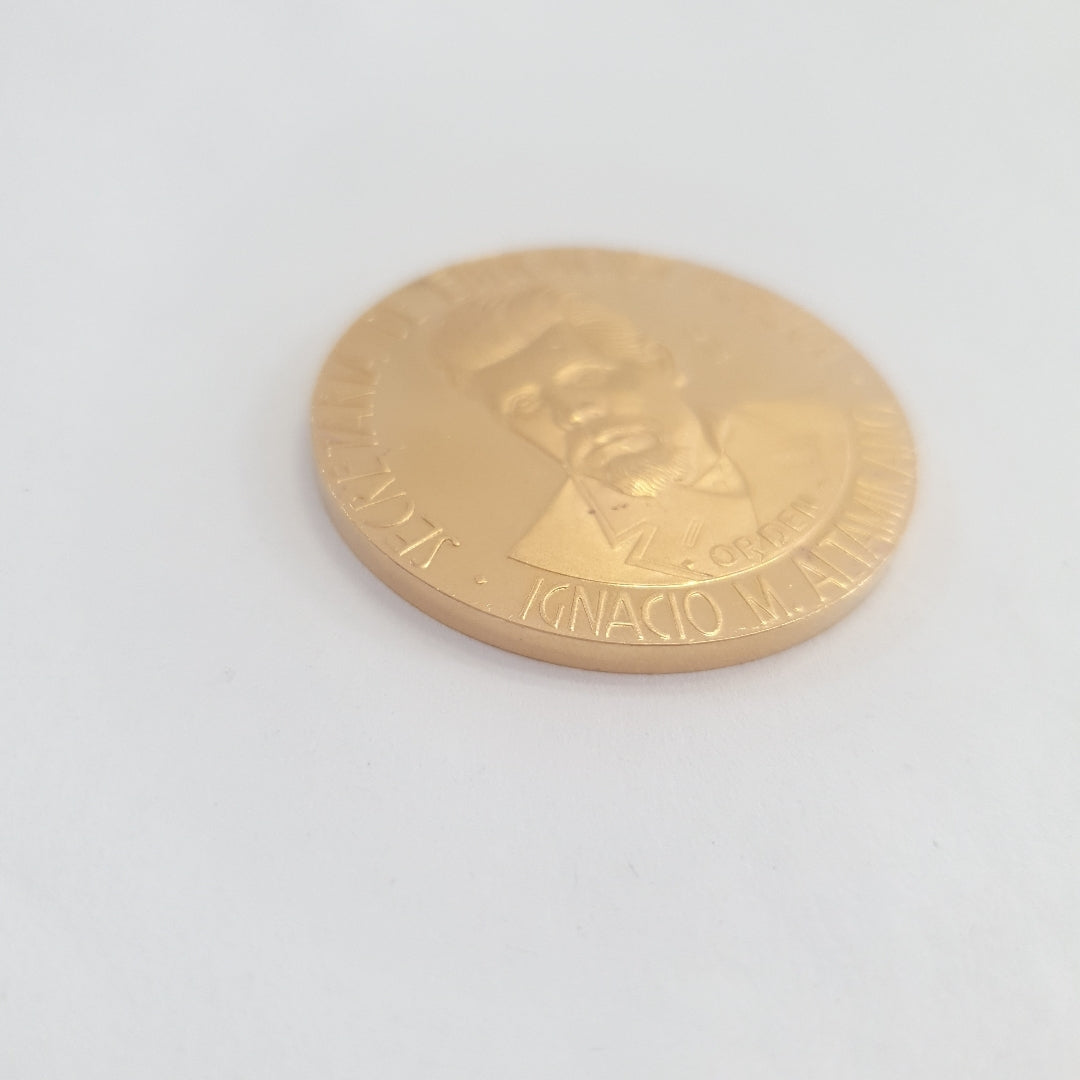 MEDALLA CONMEMORATIVA ORO 21 K 42 GRMS (SEMINUEVO)