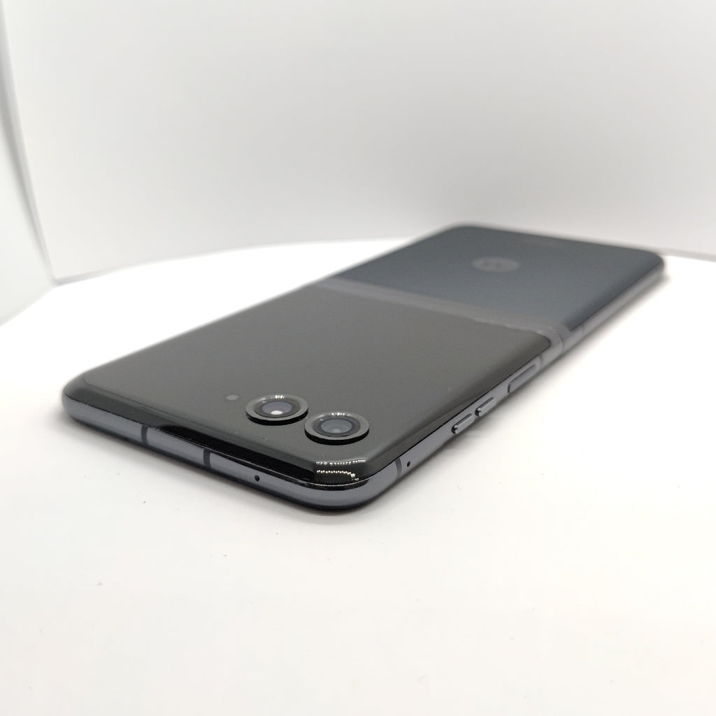 CELULAR MOTOROLA MOTO RAZR 40 ULTRA XT2321 (2023) 512 GB 12 GB RAM (SEMINUEVO)
