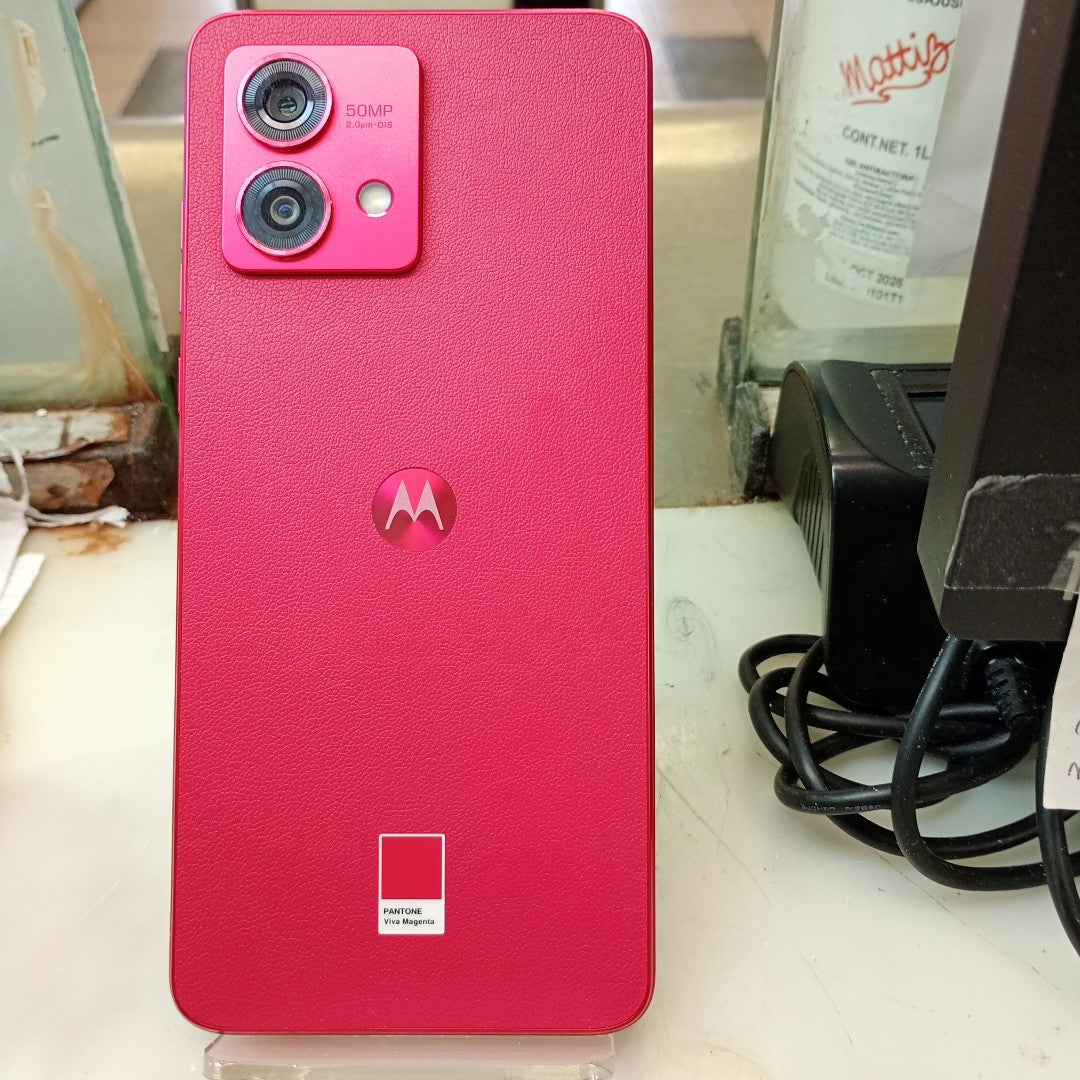 CELULAR MOTOROLA MOTO G84 XT2347-1 (2023) 256 GB 8 GB RAM (SEMINUEVO)