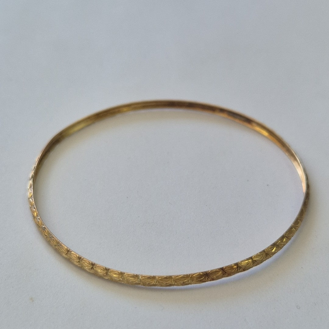 PULSERA RIGIDA ORO 10 K 3.9 GRMS (SEMINUEVO)