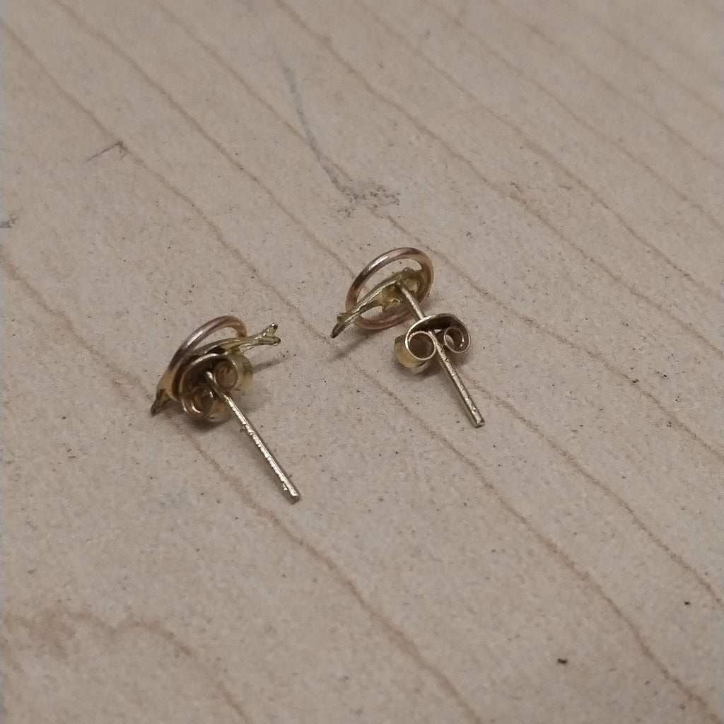 ARETES PAR ORO 14 K 0.7 GRMS (SEMINUEVO)