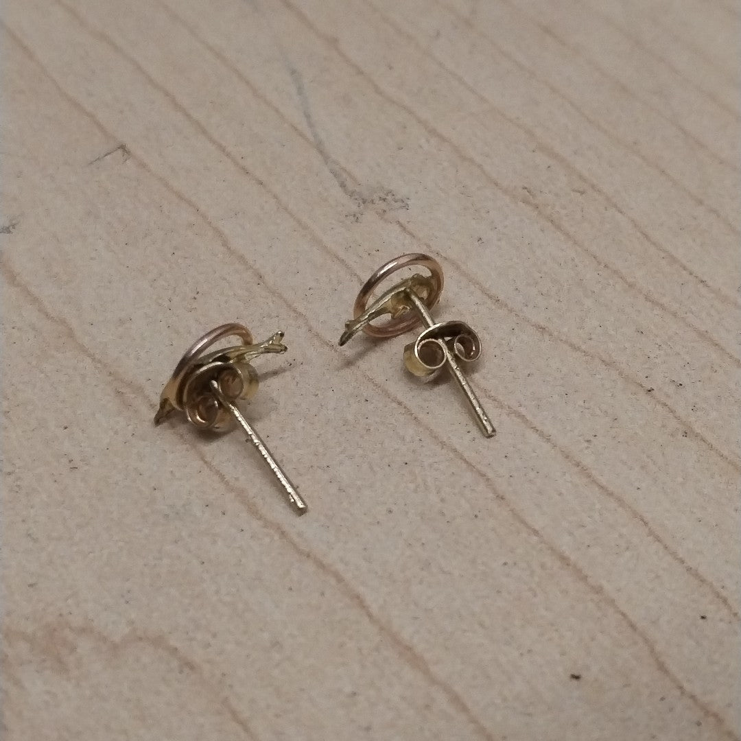ARETES PAR ORO 14 K 0.7 GRMS (SEMINUEVO)