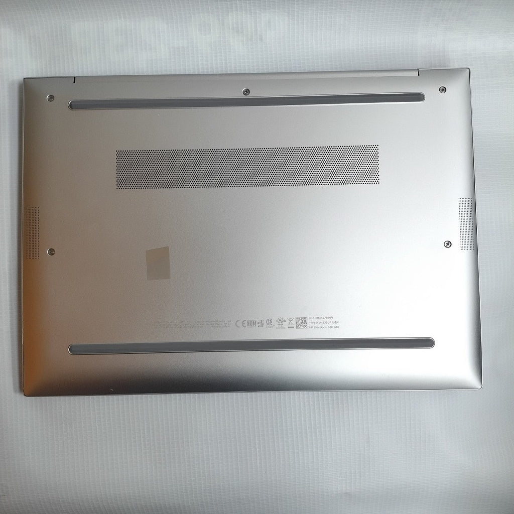 LAPTOP HP ELITEBOOK 840 G10 (2024) 256 GB SSD 16 GB RAM (SEMINUEVO)