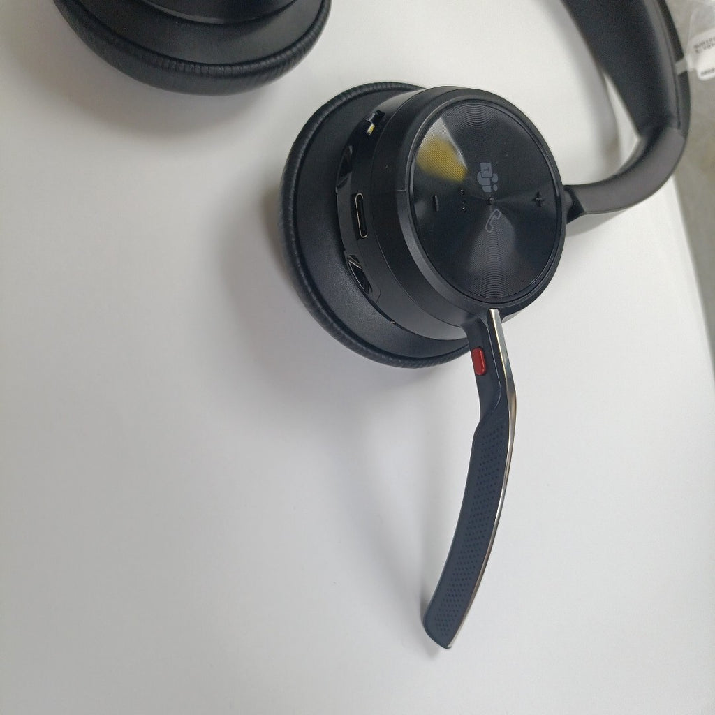 AUDIFONOS PLANTRONICS VOYAGER FOCUS 2 UC INALAMBRICO OVER EAR (SEMINUEVO)