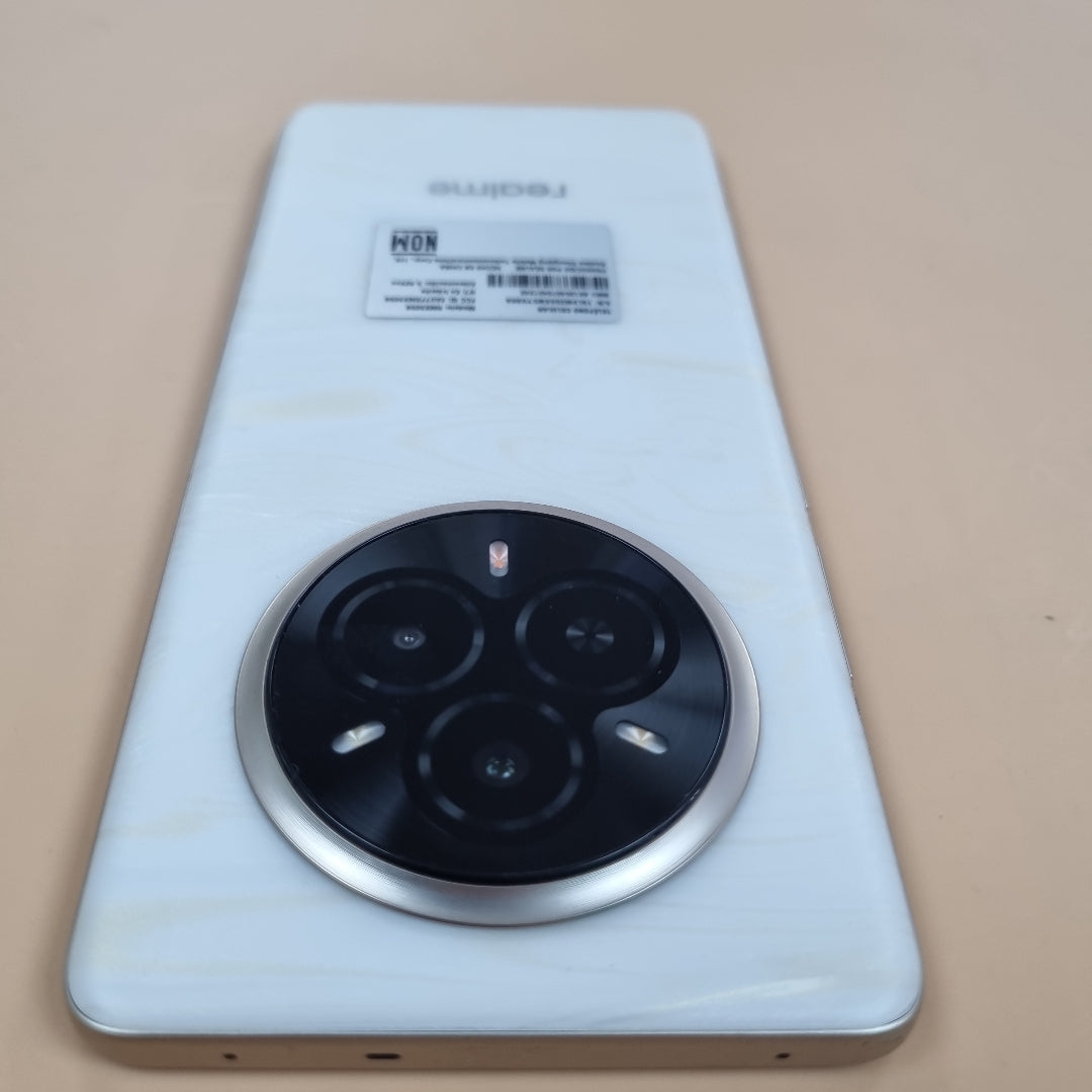 CELULAR REALME 14 PRO 5G RMX5056 (2025) 256 GB 8 GB RAM (SEMINUEVO)