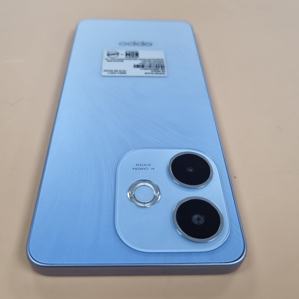 CELULAR OPPO  A5 PRO CPH2711 (2025) 256 GB 8 GB RAM (SEMINUEVO)