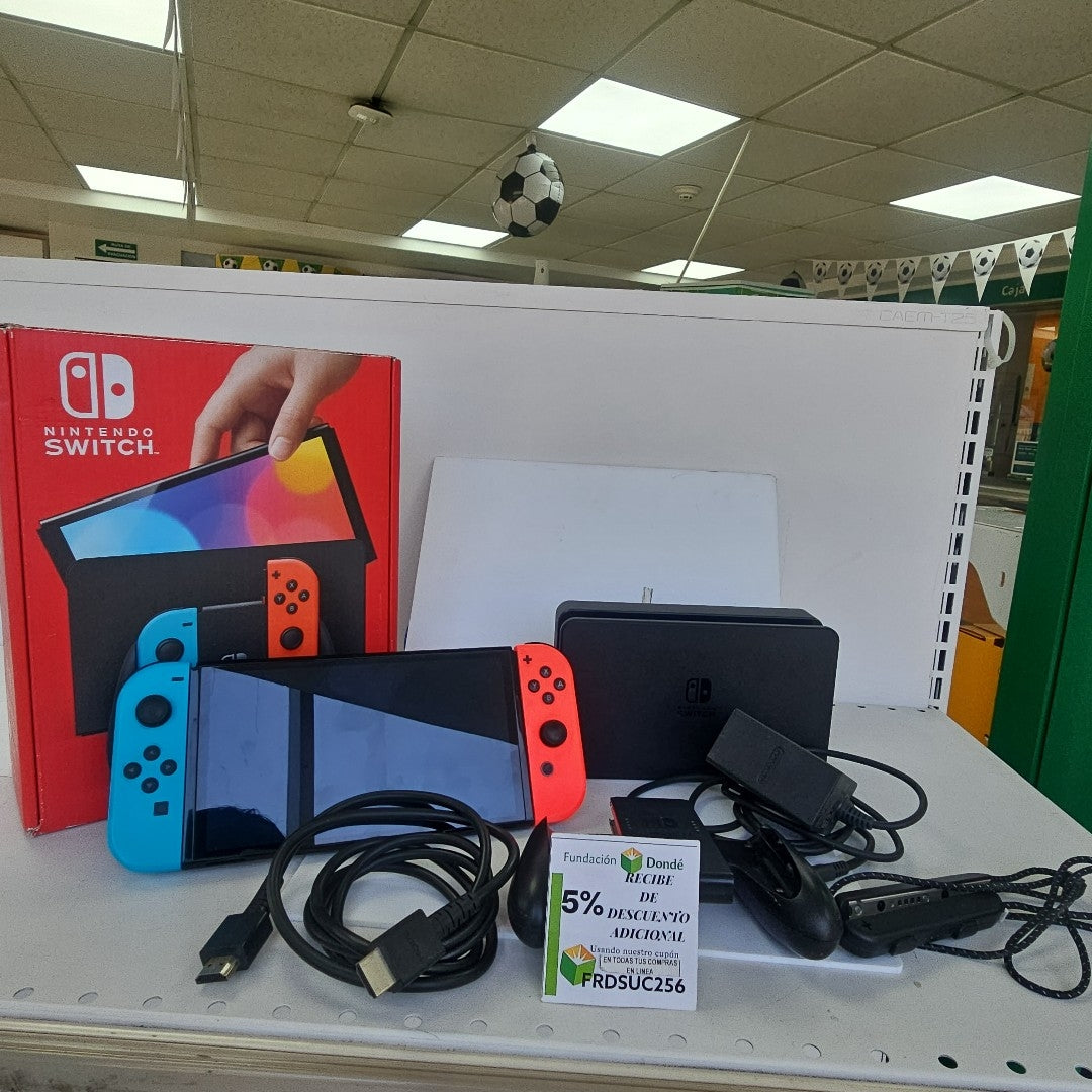CONSOLA DE VIDEOJUEGO NINTENDO SWITCH OLED 64 GB (SEMINUEVO)