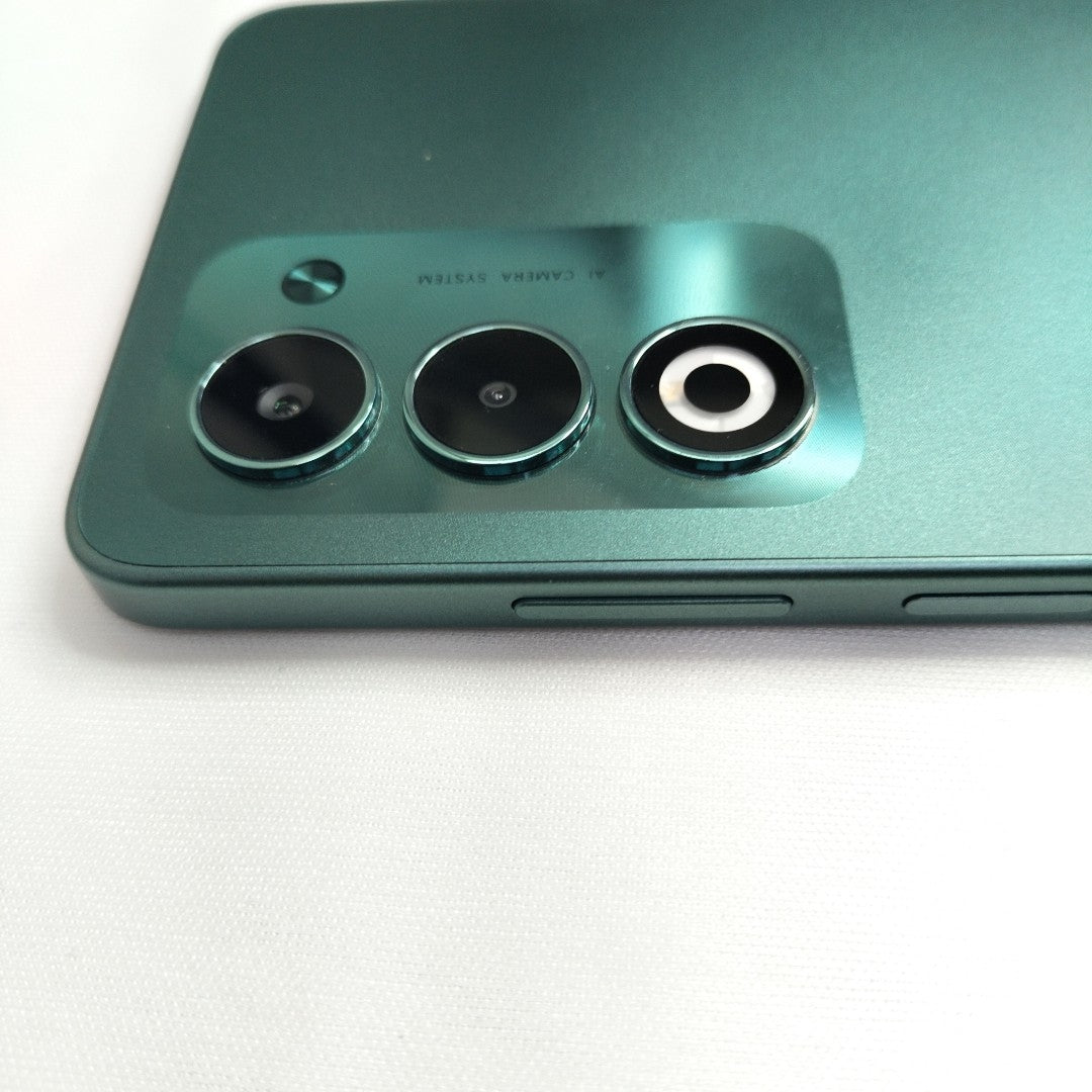CELULAR OPPO  A5 CPH2727 (2025) 256 GB 4 GB RAM (SEMINUEVO)