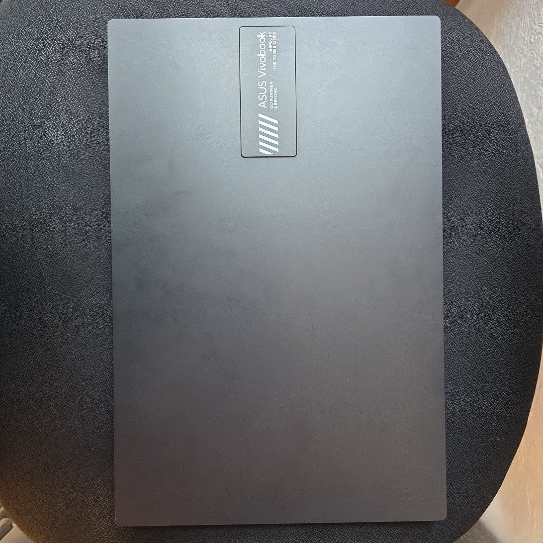 LAPTOP ASUS VIVOBOOK GO 14 E1404FA-NK341W (2024) 512 GB SSD 8 GB RAM (SEMINUEVO)