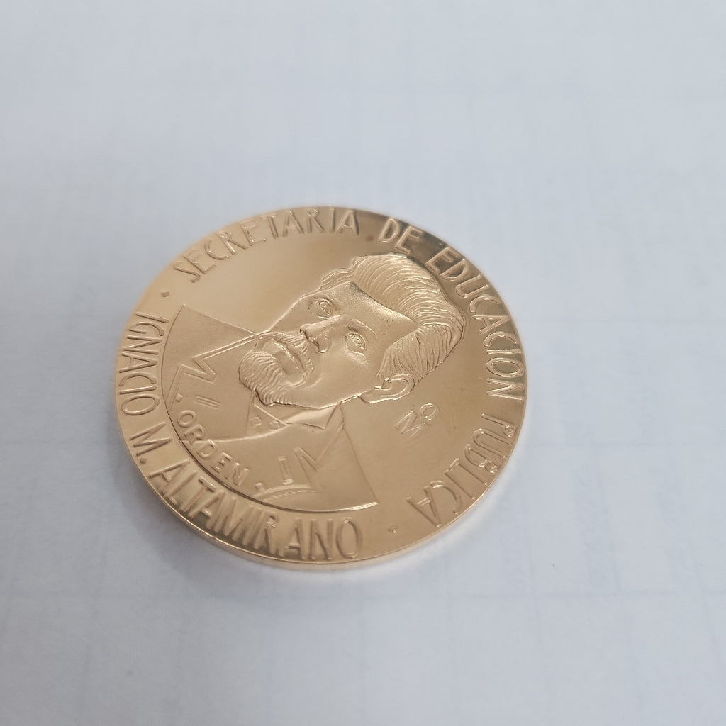 MEDALLA CONMEMORATIVA ORO 21 K 42,00 GRMS (SEMINUEVO)