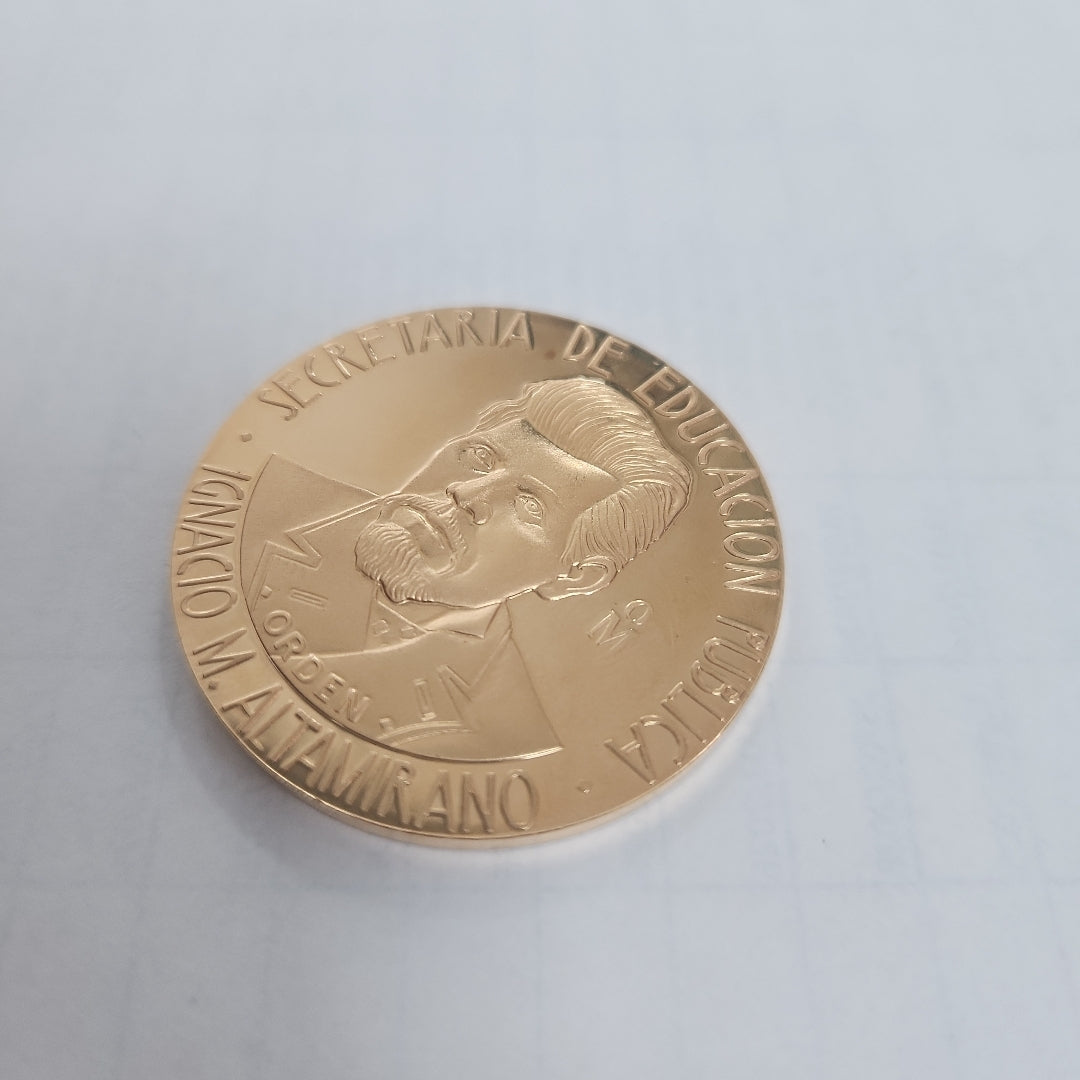 MEDALLA CONMEMORATIVA ORO 21 K 42,00 GRMS (SEMINUEVO)
