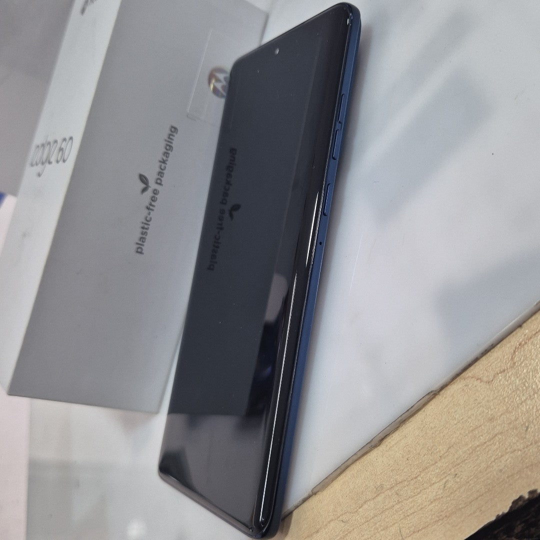 CELULAR MOTOROLA EDGE 60 XT2505-3 (2025) 512 GB 12 GB RAM (SEMINUEVO)