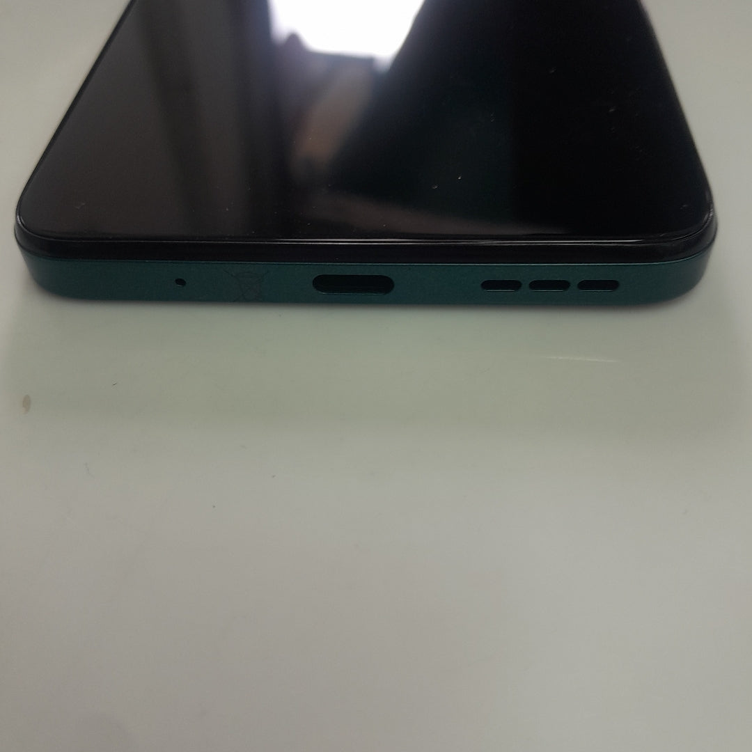 CELULAR MOTOROLA MOTO G05 XT2523-2 (2025) 128 GB 4 GB RAM (SEMINUEVO)