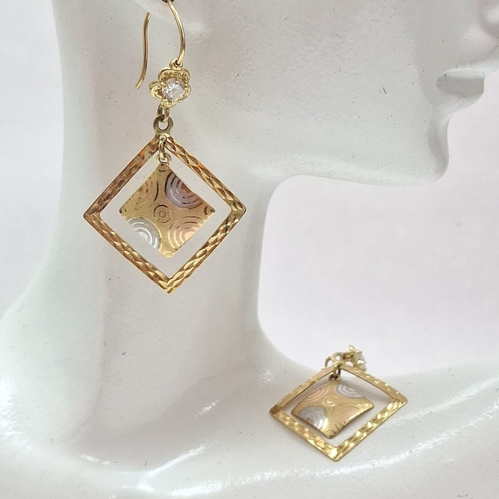 ARETES PAR ORO 14 K 2.6 GRMS (SEMINUEVO)