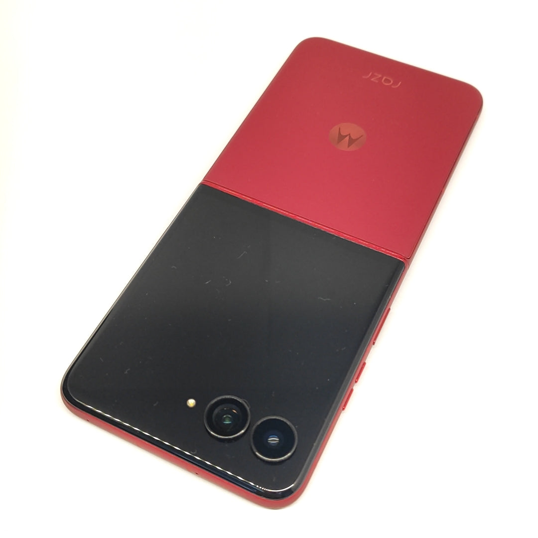 CELULAR MOTOROLA MOTO RAZR 60 ULTRA XT2551-6 (2025) 1 TB 16 GB RAM (SEMINUEVO)