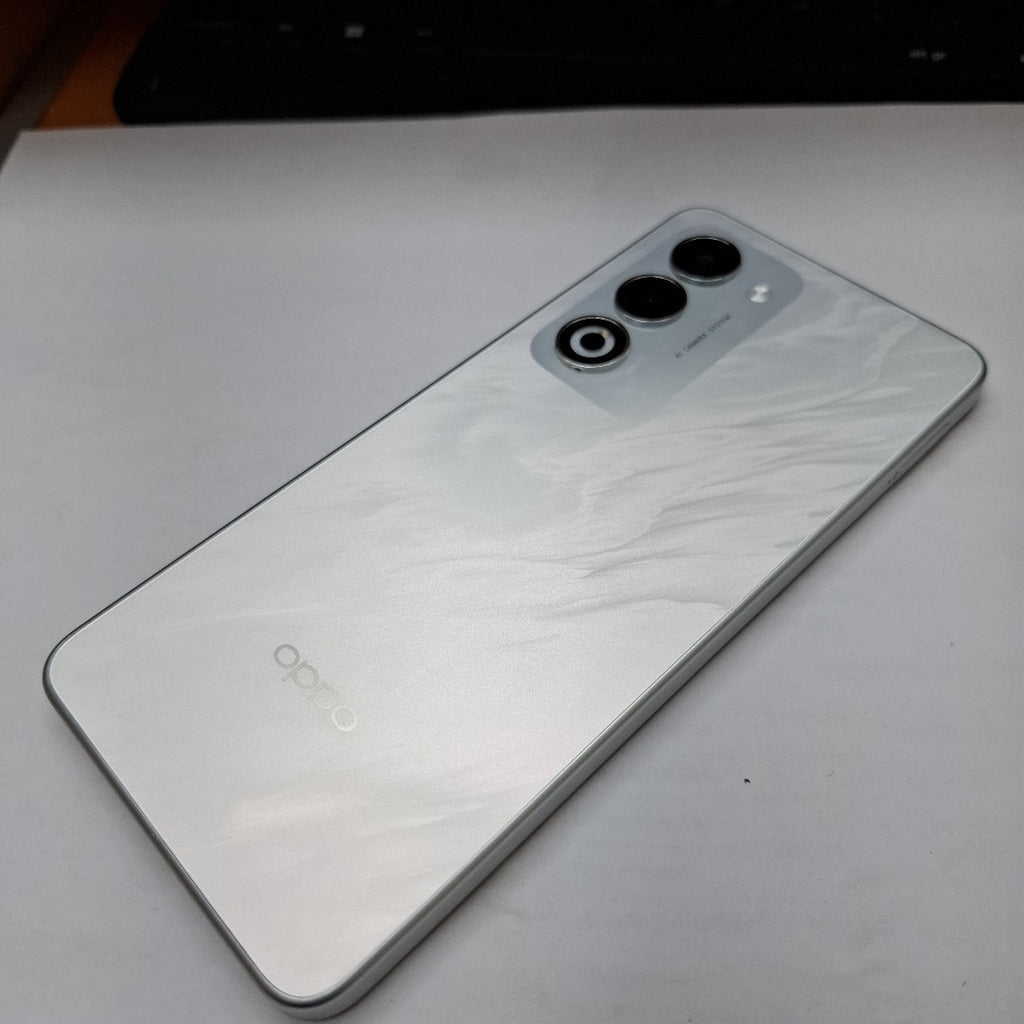CELULAR OPPO  A5 CPH2727 (2025) 256 GB 4 GB RAM (SEMINUEVO)