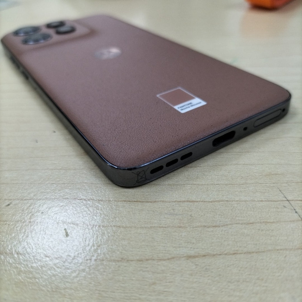 CELULAR MOTOROLA EDGE 50 NEO XT2409-2 (2024) 256 GB 8 GB RAM (SEMINUEVO)