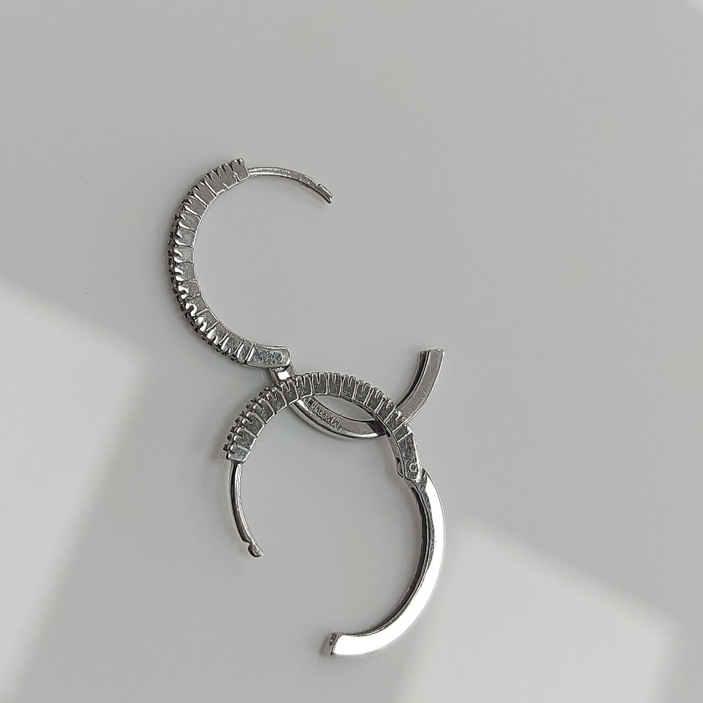 ARRACADAS PAR ORO, ORO BLANCO 14 K 2.2 GRMS (SEMINUEVO)
