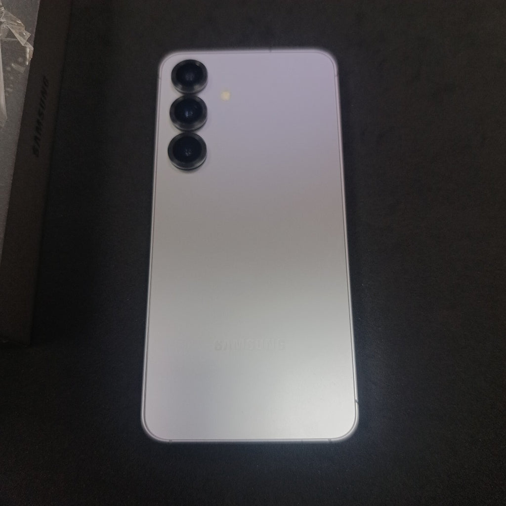 CELULAR SAMSUNG GALAXY S25 SM-S931B (2025) 256 GB 12 GB RAM (SEMINUEVO)
