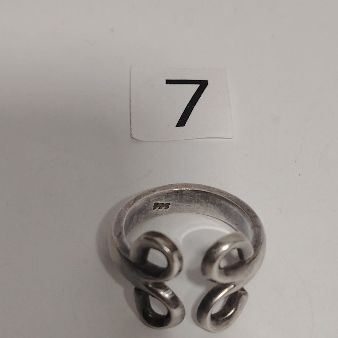 ANILLITO PLATA 7.9 GRMS (SEMINUEVO)