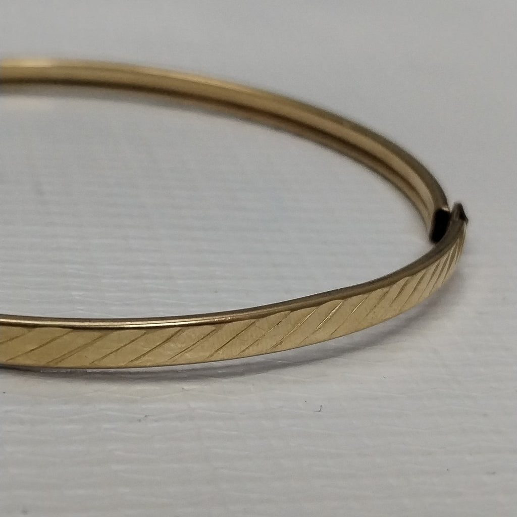 PULSERA RIGIDA ORO 10 K 5.6 GRMS (SEMINUEVO)