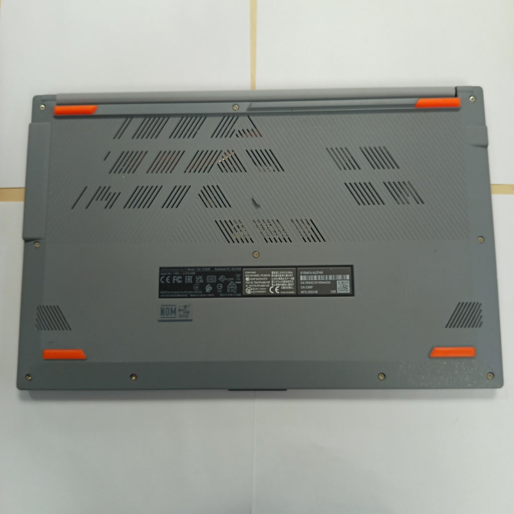 LAPTOP ASUS VIVOBOOK GO 15 E1504FA-NJ274W (2023) 512 GB SSD 16 GB RAM (SEMINUEVO)