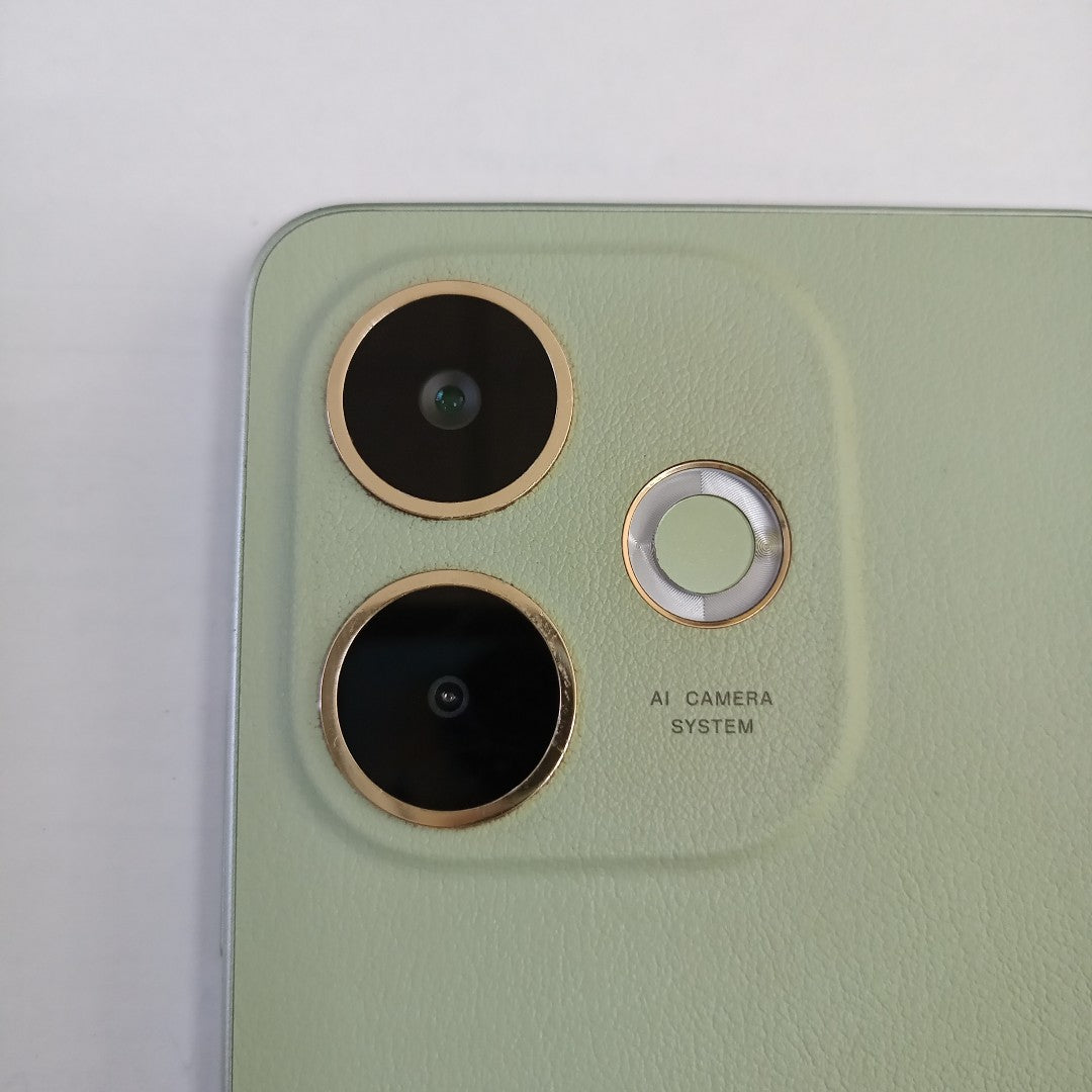 CELULAR OPPO  A5 PRO CPH2711 (2025) 256 GB 8 GB RAM (SEMINUEVO)