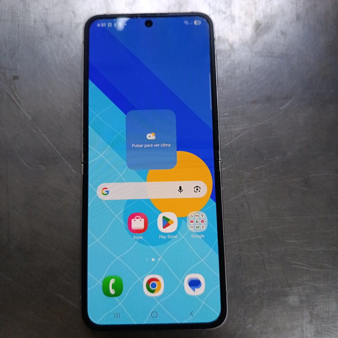 CELULAR SAMSUNG GALAXY Z FLIP6 SM-F741B (2024) 256 GB 12 GB RAM (SEMINUEVO)