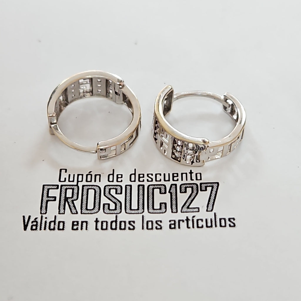 ARETES PAR ORO BLANCO 14 K 2.3 GRMS (SEMINUEVO)