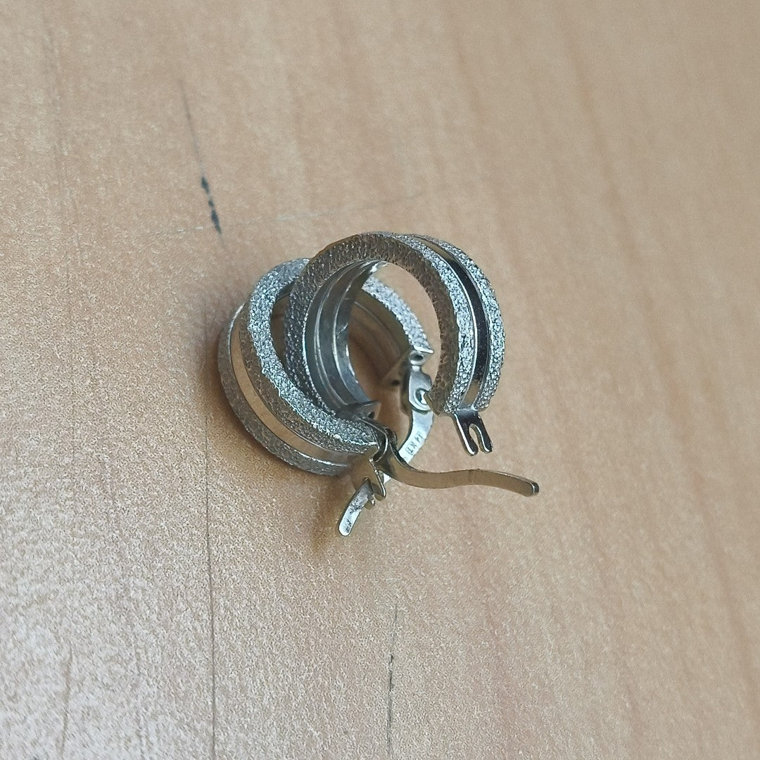 ARRACADAS PAR ORO, ORO BLANCO 14 K 1.7 GRMS (SEMINUEVO)