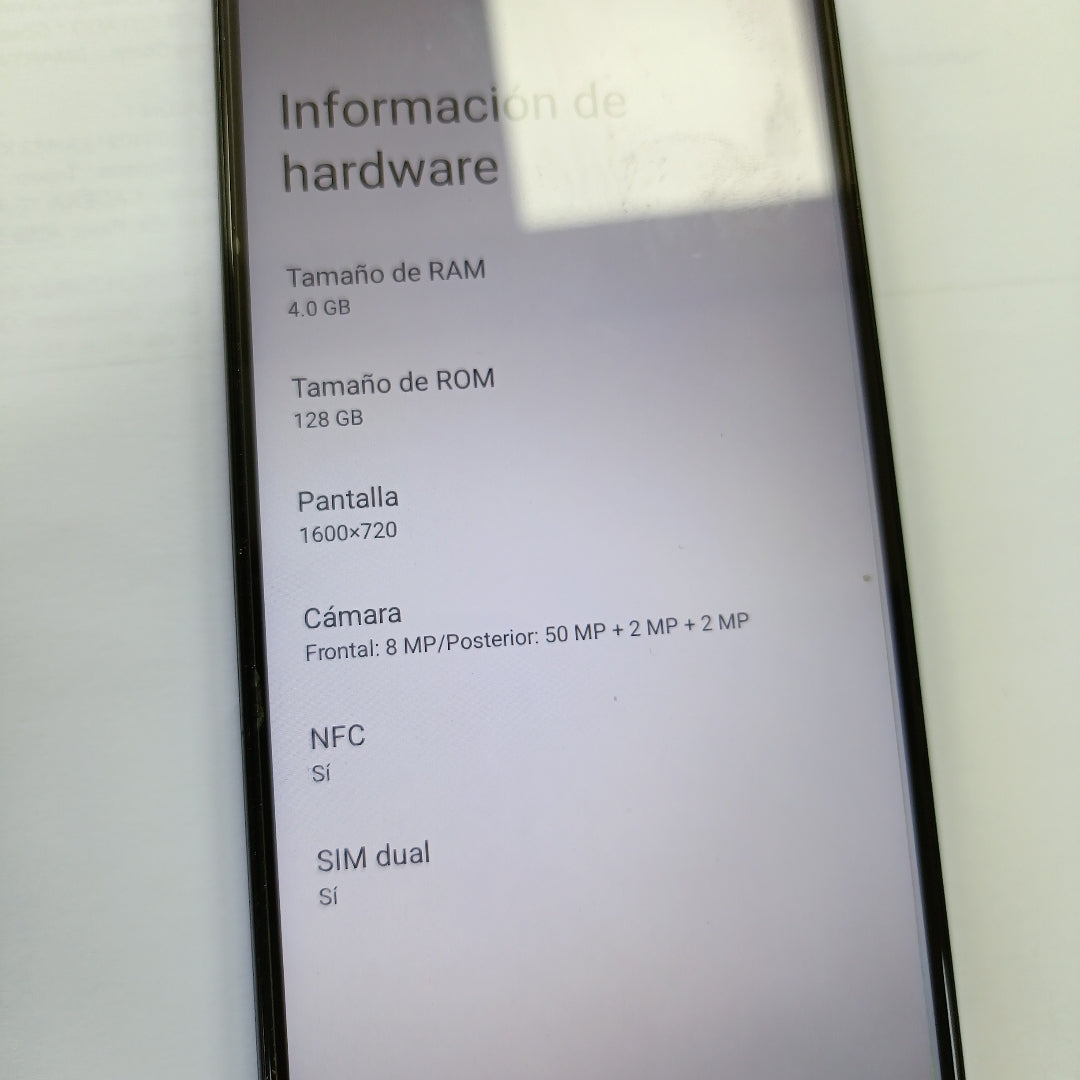 CELULAR MOTOROLA MOTO G13 XT2331-3 (2023) 128 GB 4 GB RAM (SEMINUEVO)