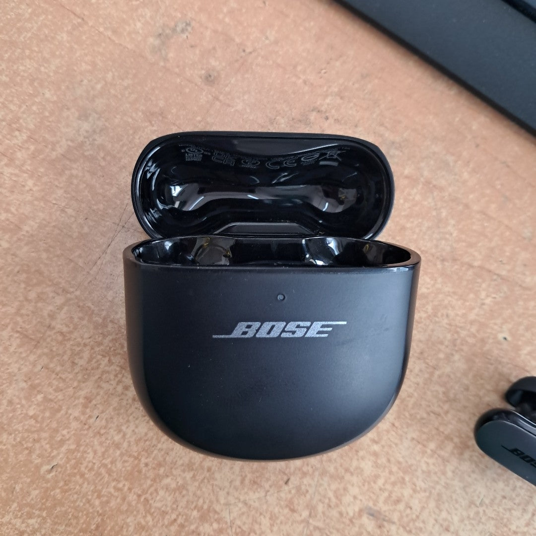 AUDIFONOS BOSE QUIETCOMFORT ULTRA INALAMBRICO IN EAR (SEMINUEVO)