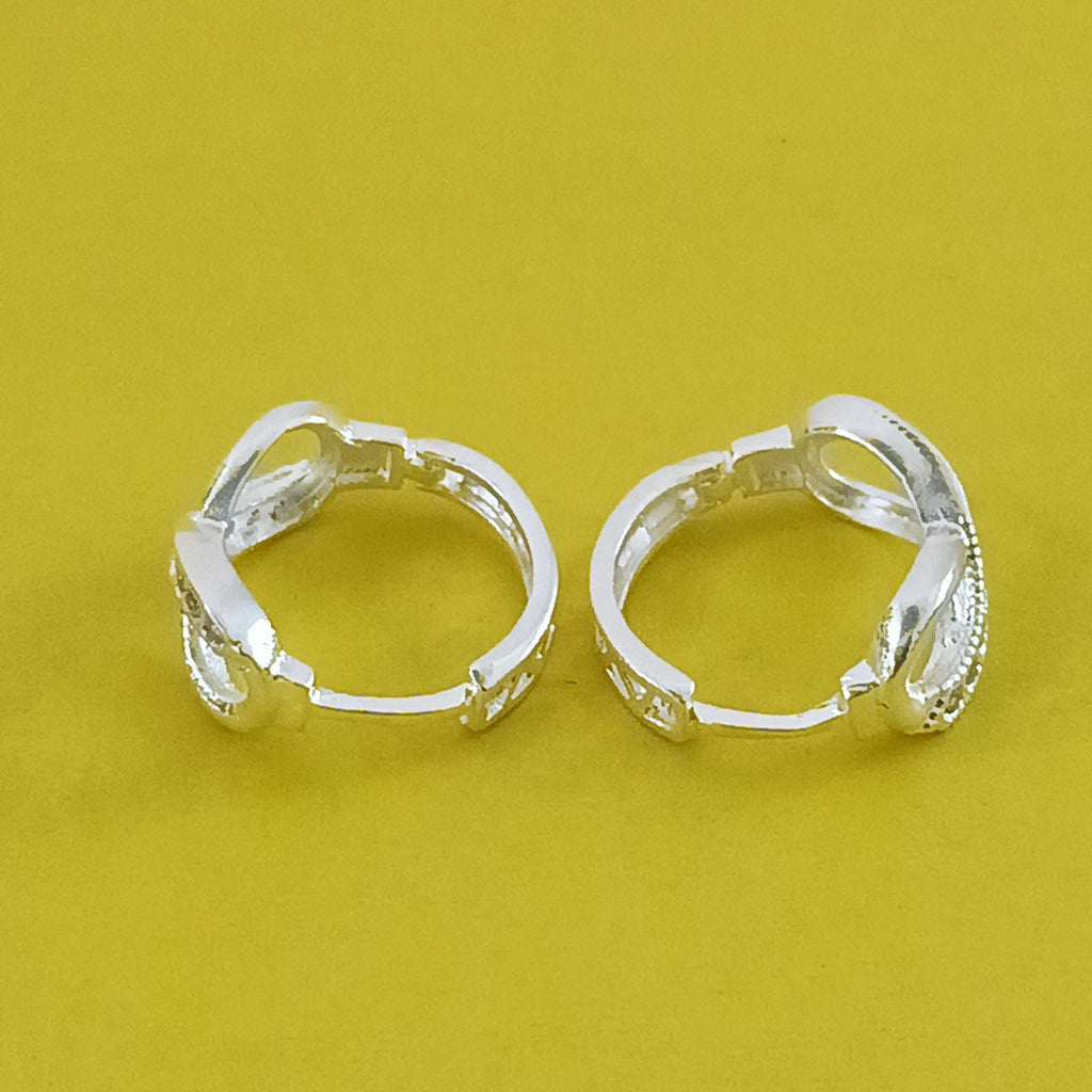 HUGGIES INFINITO CIRCONIAS PLATA .925 2.4 GR (NUEVO)