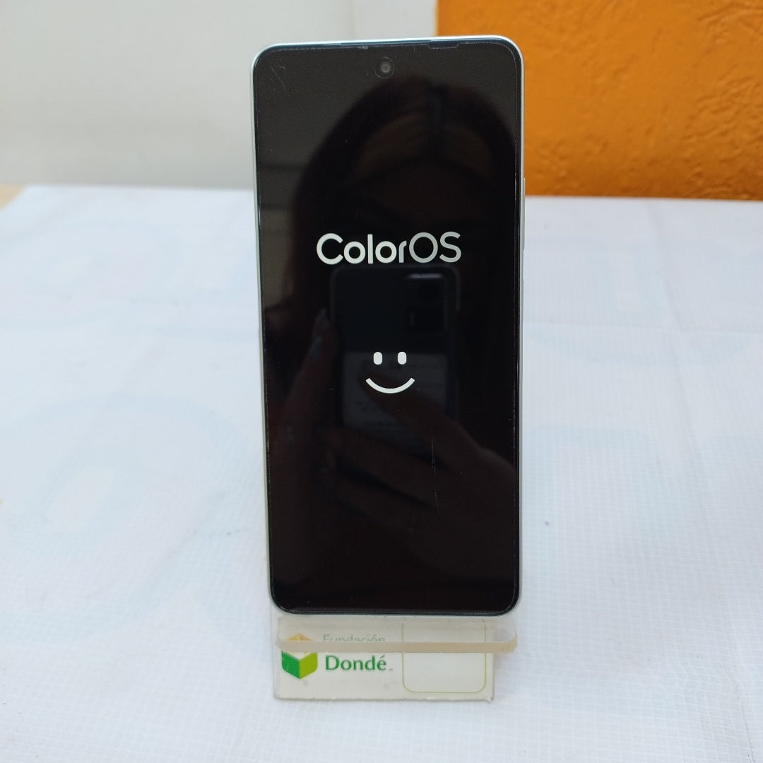 CELULAR OPPO  A5 PRO CPH2711 (2025) 256 GB 8 GB RAM (SEMINUEVO)