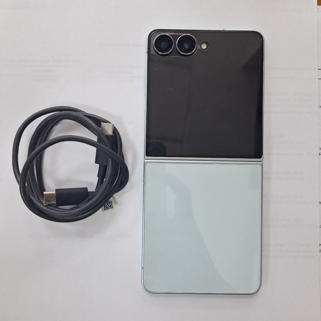 CELULAR SAMSUNG GALAXY Z FLIP 7 SM-F766B (2025) 512 GB 12 GB RAM (SEMINUEVO)