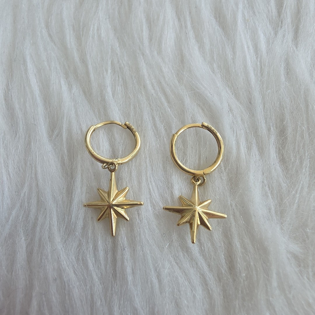 ARRACADAS PAR ORO 14 K 1.4 GRMS (SEMINUEVO)
