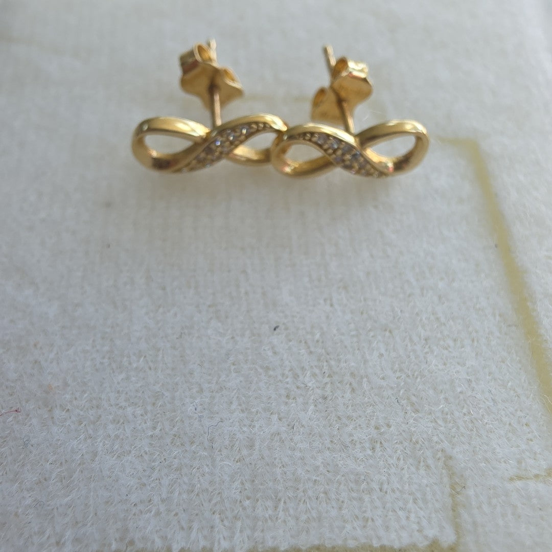 BROQUELES PAR ORO 14 K 1.5 GRMS (SEMINUEVO)