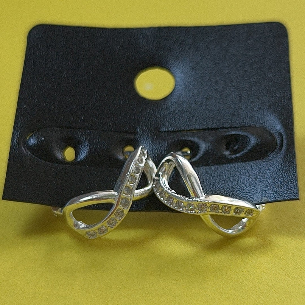 HUGGIES INFINITO CIRCONIAS PLATA .925 2.4 GR (NUEVO)