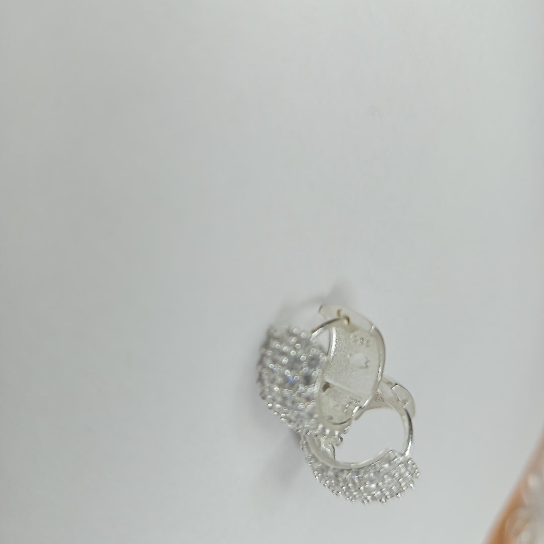 HUGGIES C/CIRCONIAS PLATA .925 5.6 GR (NUEVO)