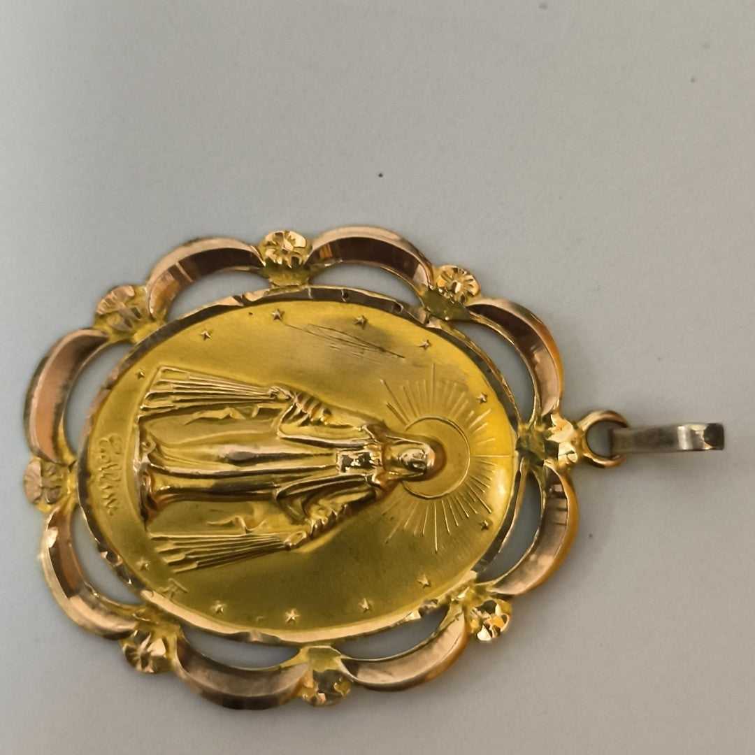 MEDALLA RELIGIOSA ORO 8 K 5.3 GRMS (SEMINUEVO)