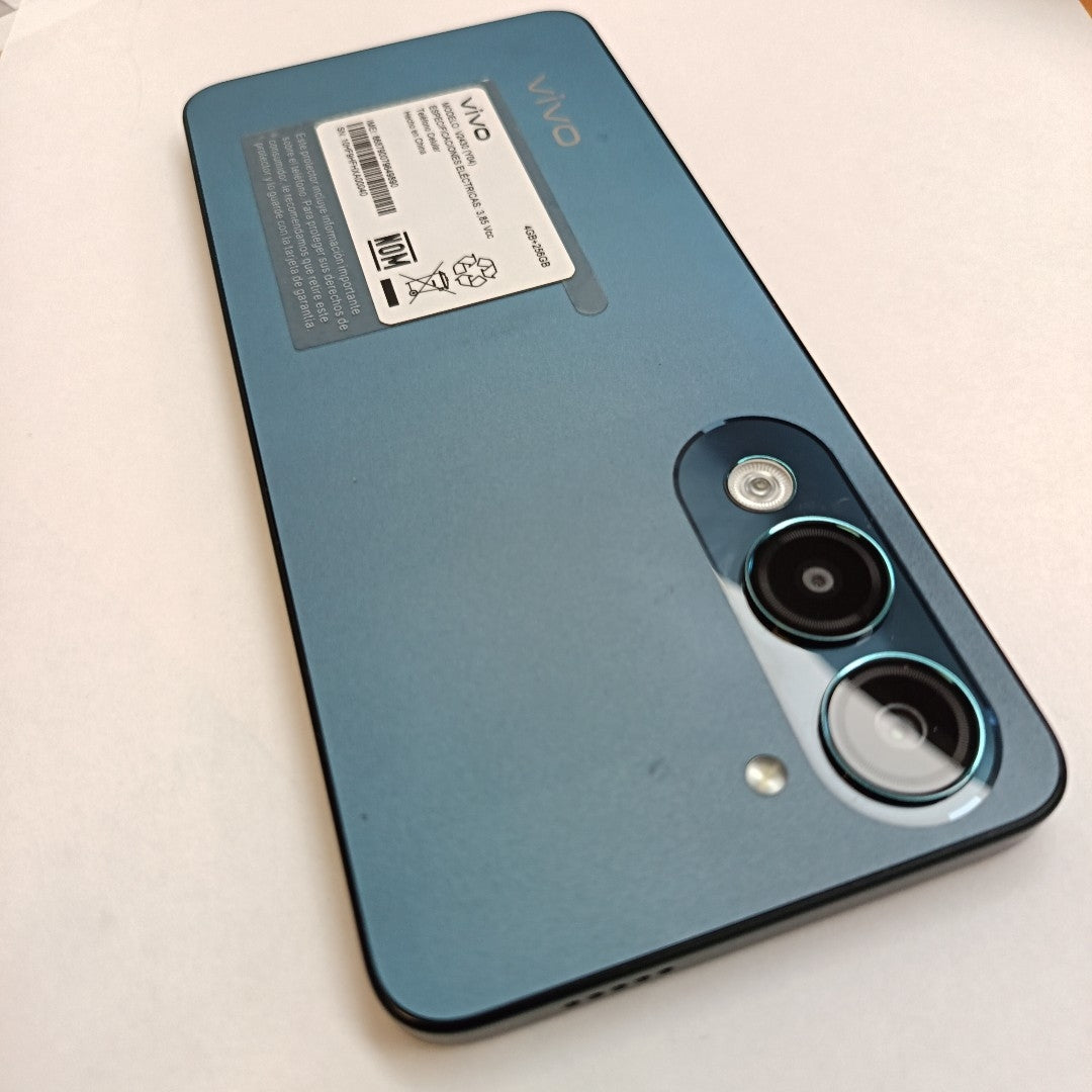 CELULAR VIVO Y04 V2430 (2025) 256 GB 4 GB RAM (SEMINUEVO)