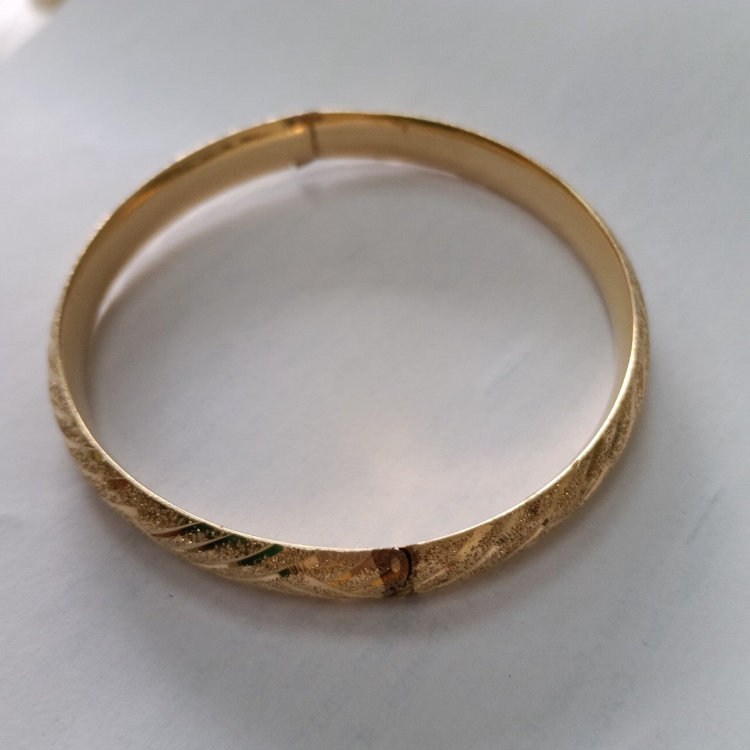 PULSERA RIGIDA ORO 14 K 12 GRMS (SEMINUEVO)