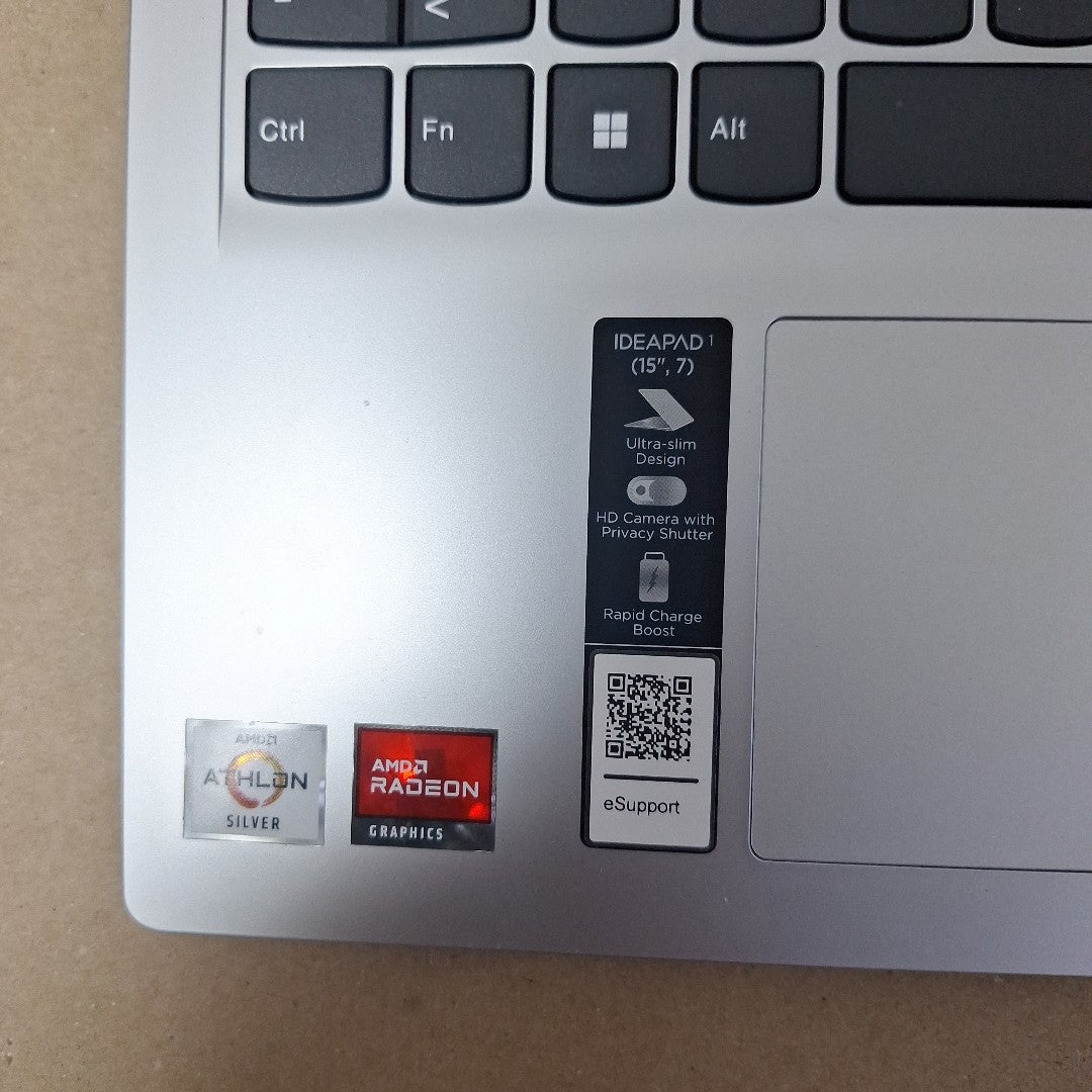 LAPTOP LENOVO IDEAPAD 1 15AMN7 (2023) 256 GB SSD 8 GB RAM (SEMINUEVO)