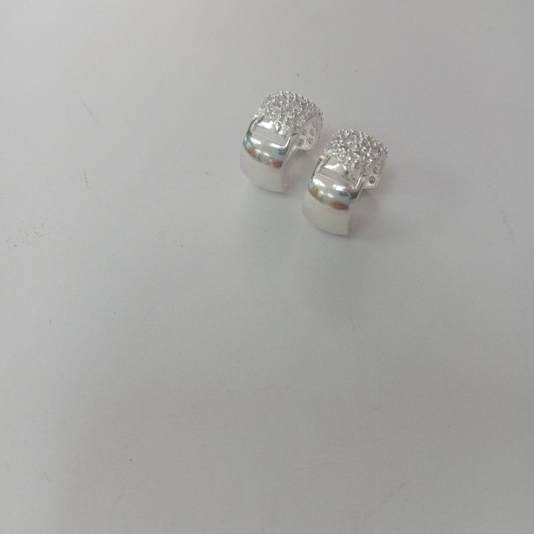 HUGGIES C/CIRCONIAS PLATA .925 5.5 GR (NUEVO)
